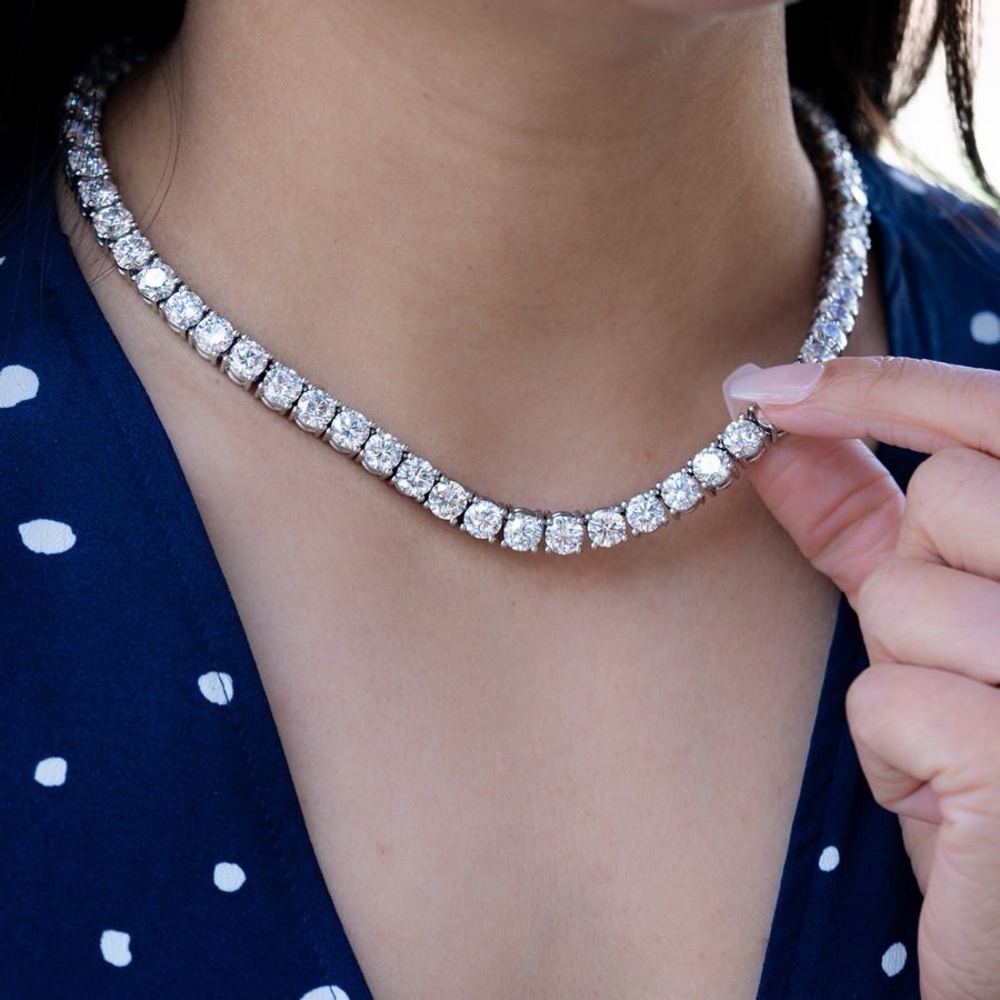 18k 63ct Tennis Necklace - Picture 4 of 10